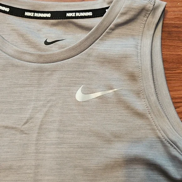 Nike Womens XS Dri-Fit Mesh Running Tank Top- Size XS - Picture 5 of 7